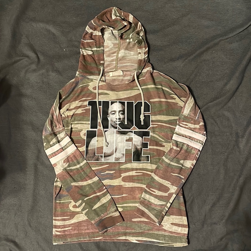 Tupac Long Sleeve Lightweight Sweatshirt